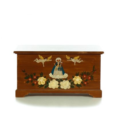 Malovaná truhla s p.Marií. Malovaná truhla s p.Marií.