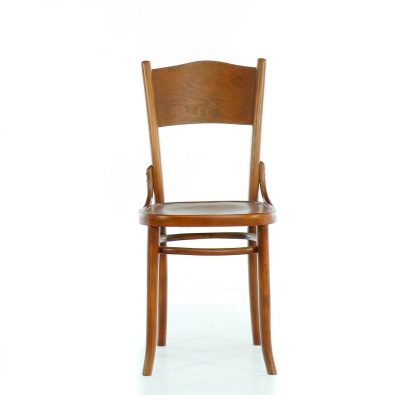 Repasovaná židle z ohýbaného dřeva.