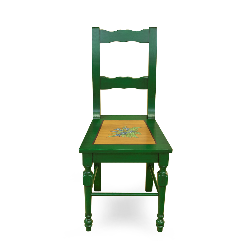 Malovaná selská židle z masivu Svět pokladů