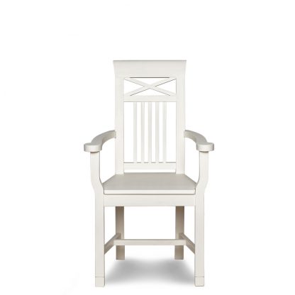 Bílá židle s područkami ve středomořském stylu
