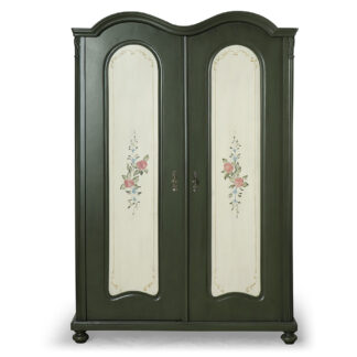 Zelená malovaná šatní skříň.