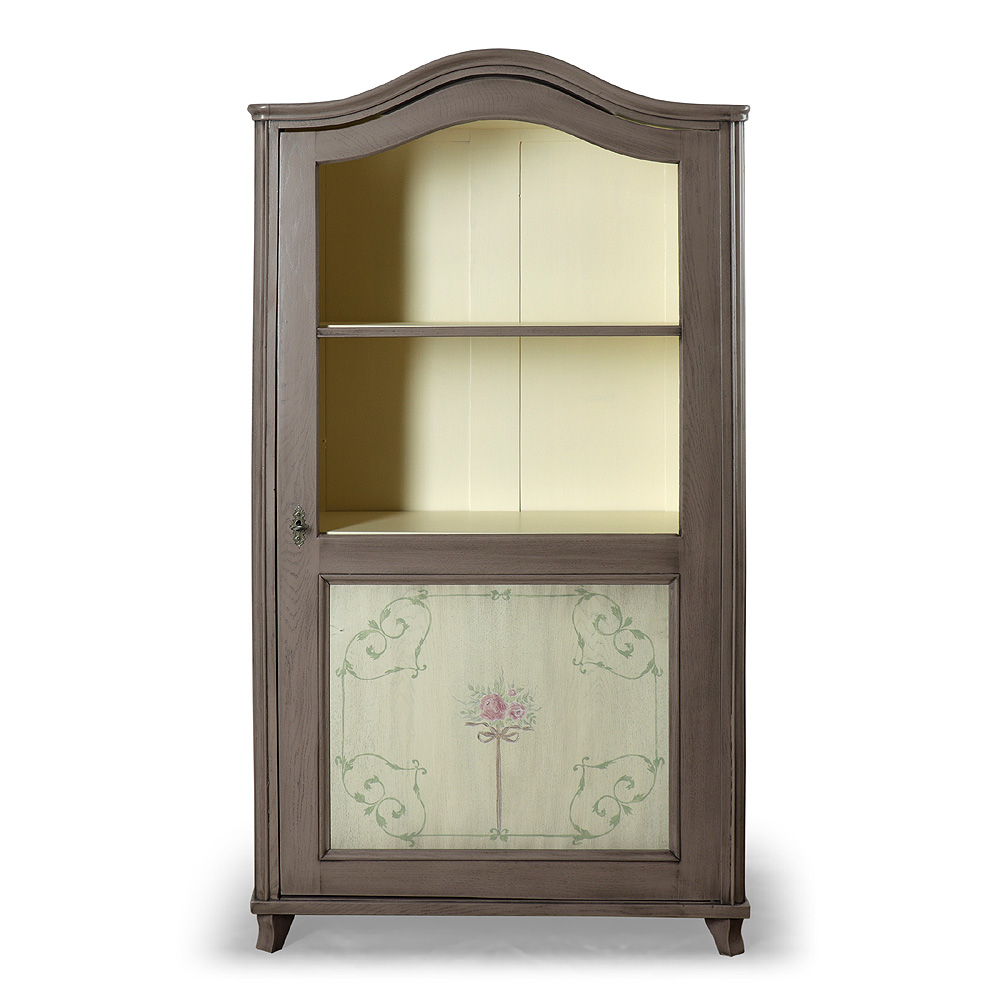 Malovaná repasovaná vitrína z masivního dubu