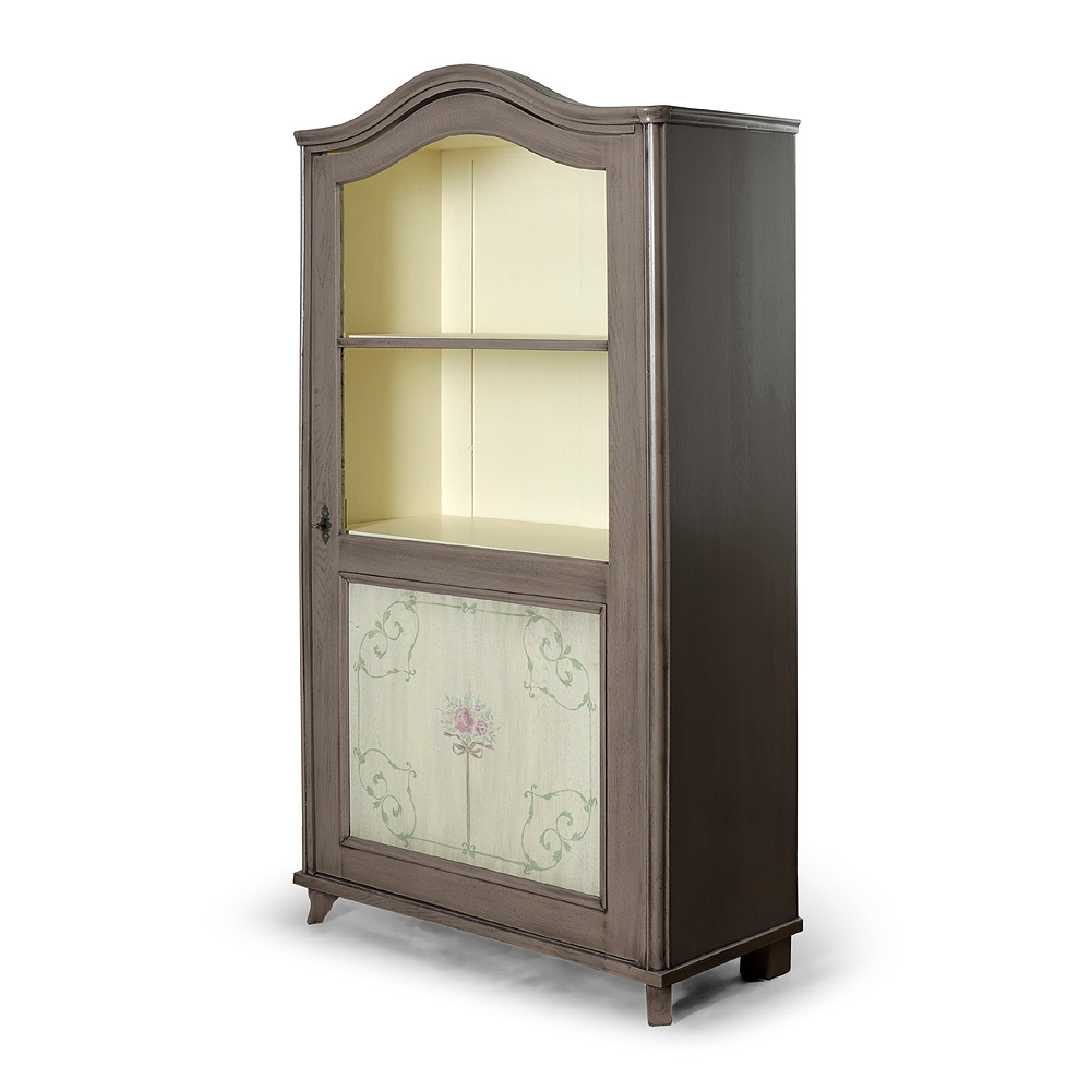 Malovaná repasovaná vitrína z masivního dubu