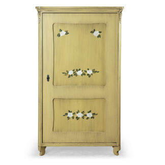 Malovaná skříň z masivního dubu s policemi