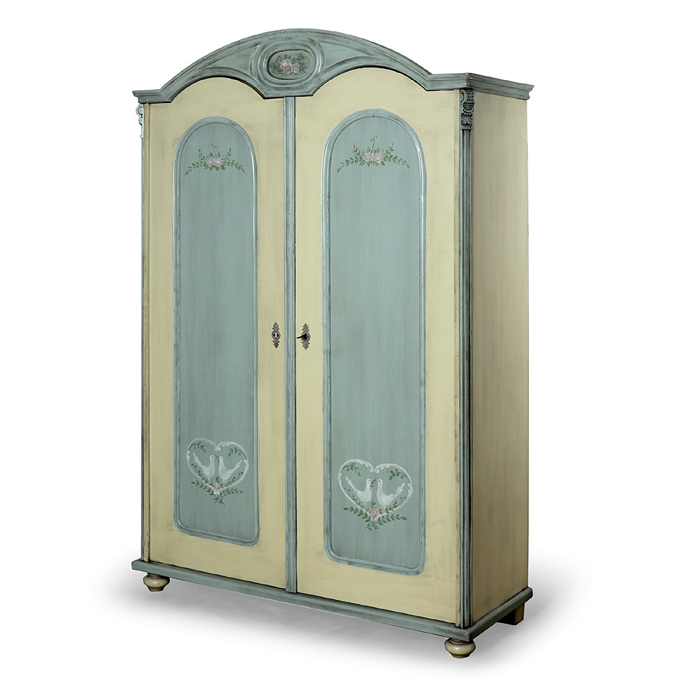 IDZ359c Repasovaná malovaná „svatební“ skříň s vyřezávanou římsou Repasovaná malovaná