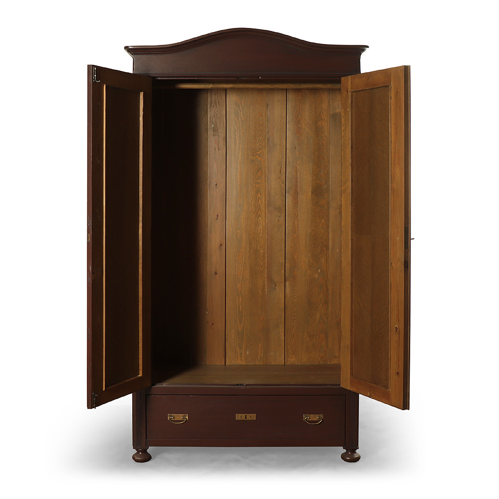 IDZ362b Vysoká hnědá repasovaná dvoudveřová šatní skříň Vysoká hnědá repasovaná dvoudveřová šatní skříň