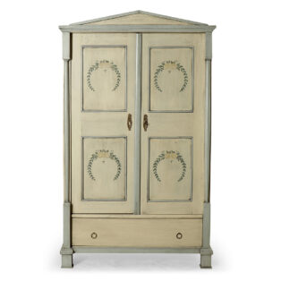 Starožitná malovaná dubová skříň