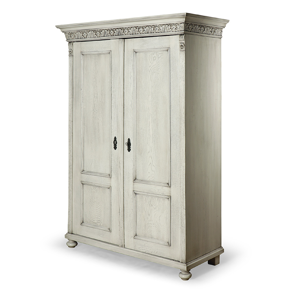 IDZ383c Unikátní dubová skříň s bohatě vyřezávanou římsou Unikátní dubová skříň s bohatě vyřezávanou římsou