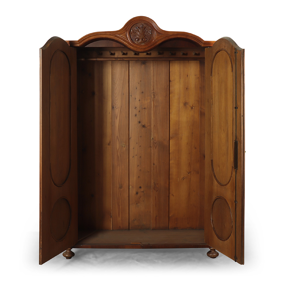 IDZ388b Repasovaná skříň s dvojitým obloukem z masivního dubového dřeva Repasovaná skříň s dvojitým obloukem z masivního dubového dřeva